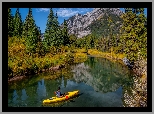 Rzeka, Bow River, Góry Skaliste, Las, Drzewa, Park Narodowy Banff, Kajak, Alberta, Kanada