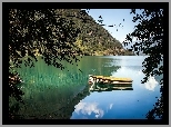 Jezioro, Łódka, Góry, Drzewa