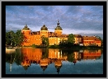 Zamek, Jezioro, Żaglówka