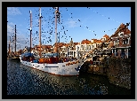 Port, Żaglówki, Domy, Miasto Enkhuizen, Holandia