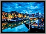 Lodki, Port, Miasto
