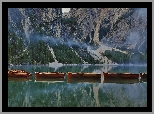 Włochy, Jezioro Pragser Wildsee, Lago di Braies, Góry, Dolomity, Łódki