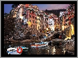 Włochy, Miasto Manarola, Łódki, Domy