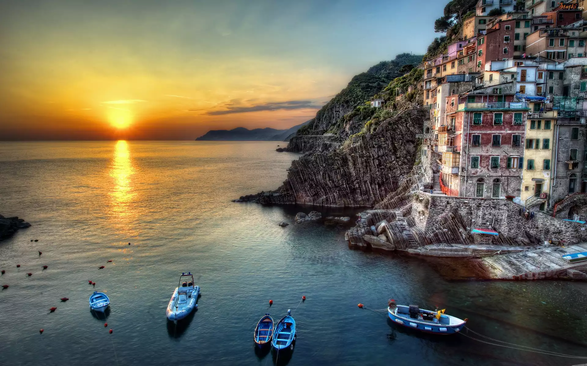 Domy, Morze, Łódki, Riomaggiore, Włochy