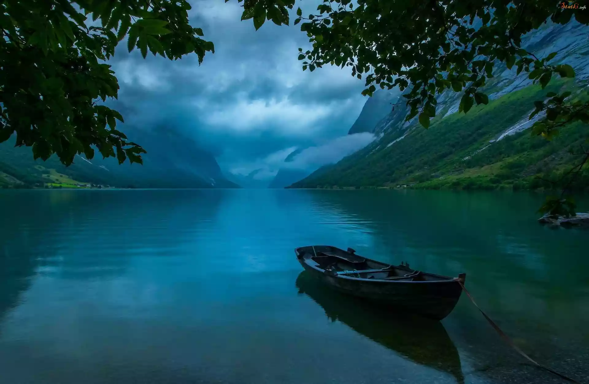 Norwegia, Jezioro Jølstravatn, Wieczór, Góry, Łódź