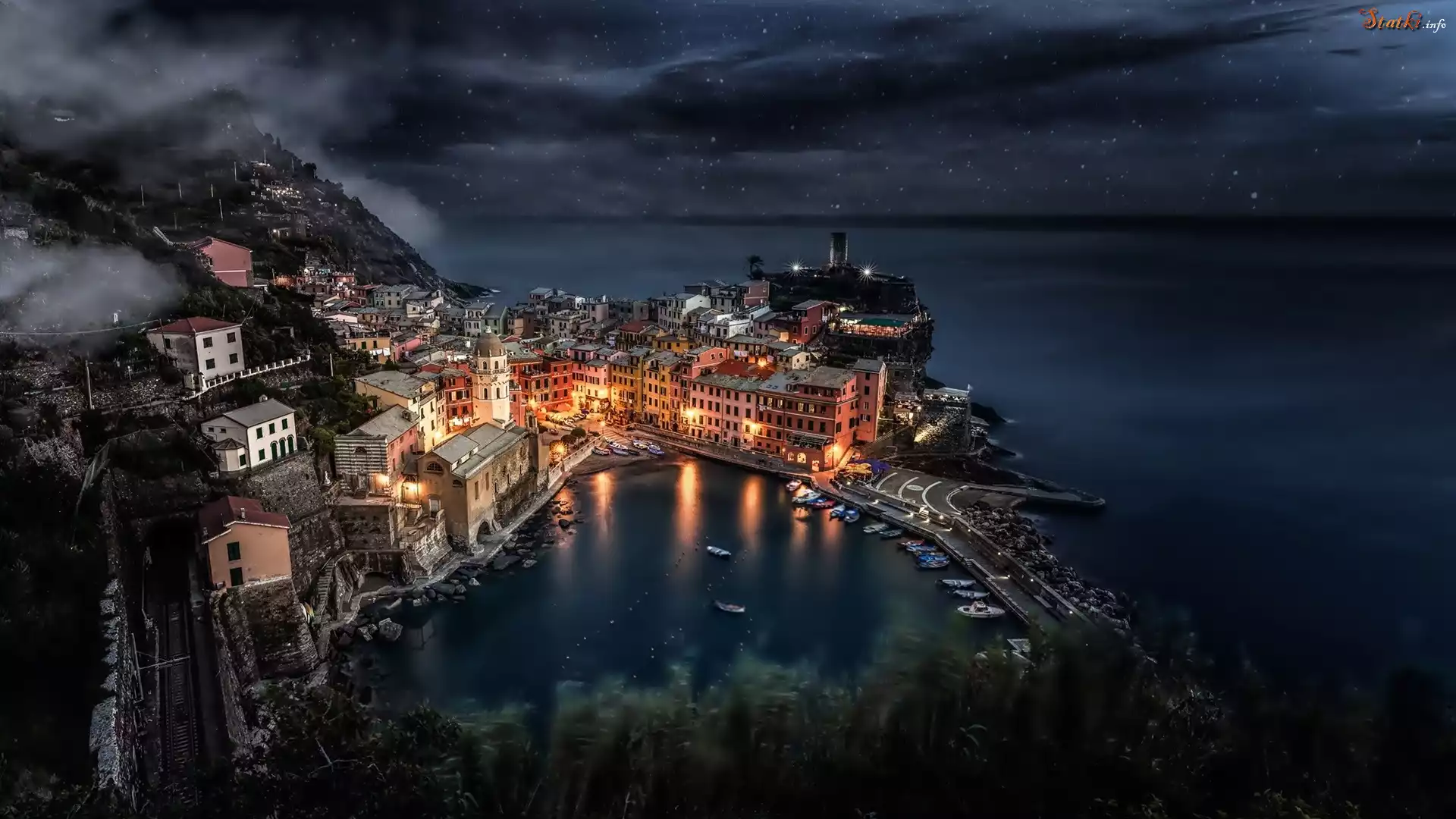 Liguria, Włochy, Morze, Łódki, Miasto nocą