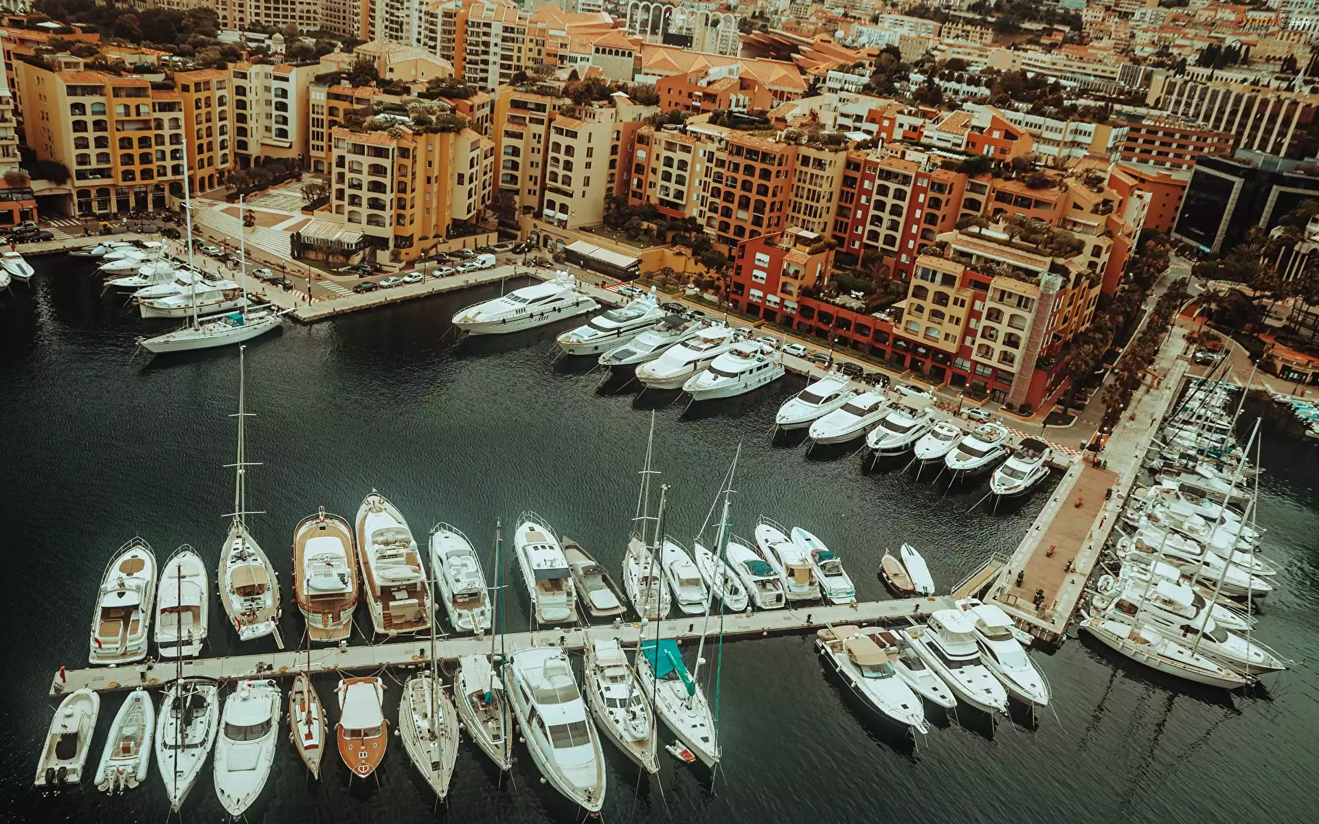 Monako, Monte Carlo, Port Hercules, Jachty, Domy